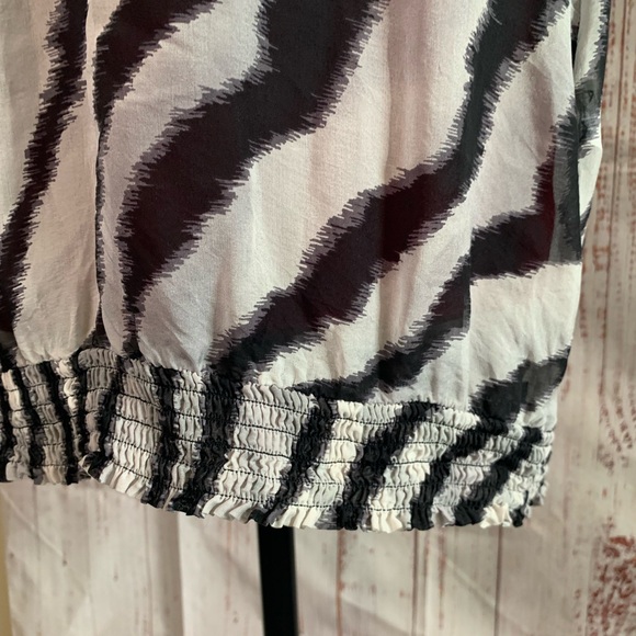 •100% Silk• Zebra Stripe Tuxedo Ruffle Top  { Esprit } - Picture 4 of 8